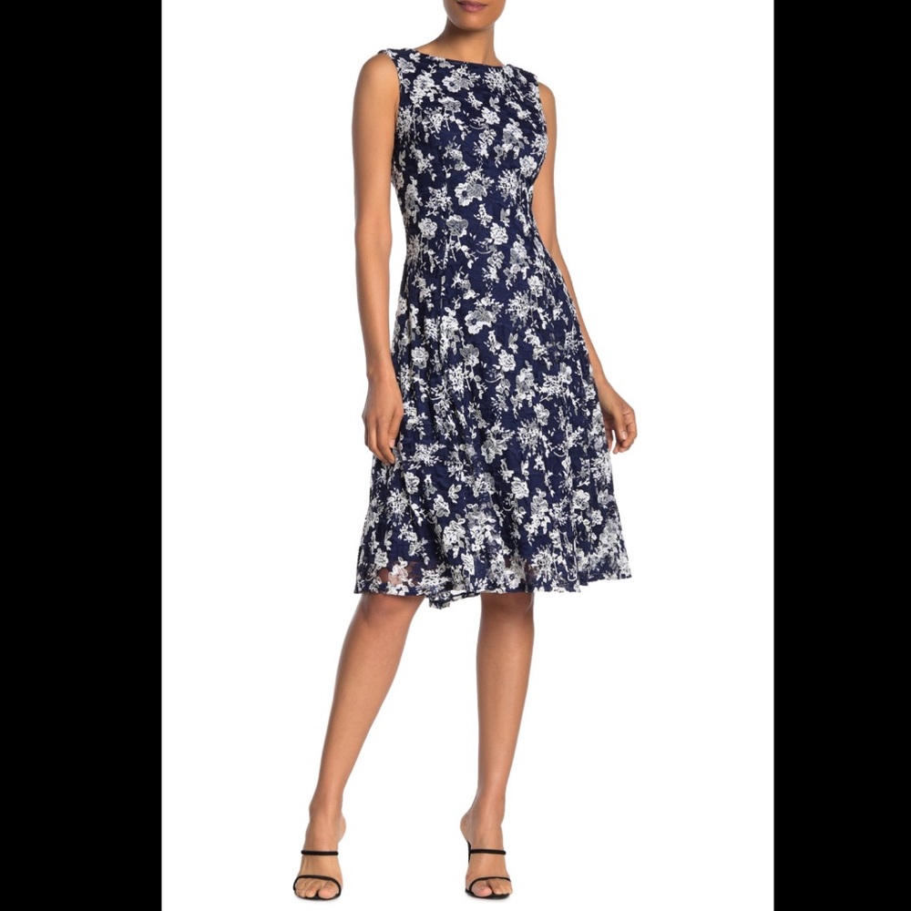 TASH + SOPHIE Floral Lace Dress Size 6